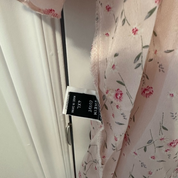 Off the shoulder floral top! - Picture 2 of 2